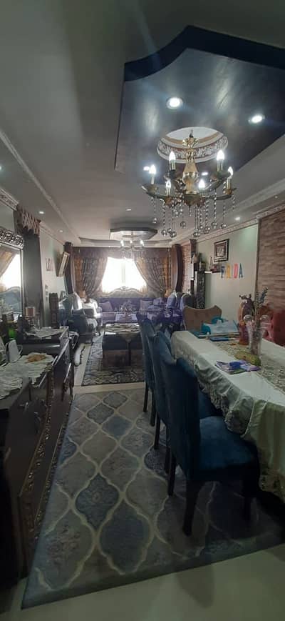 وحده سكنية للبيع مساحه 131م بـ لوران.