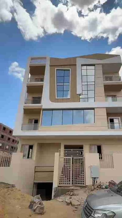 شقة أرضي بجاردن للبيع النرجس الجديدة استلام فوري 150م + جاردن 110م أول نمرة على الشارع الفاصل بين الحروف داخل من محور طلعت حرب شقه ارضي في موقع مميز