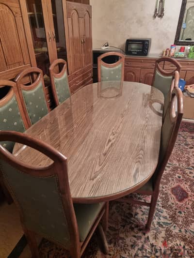 Dining table plus 8 chairs