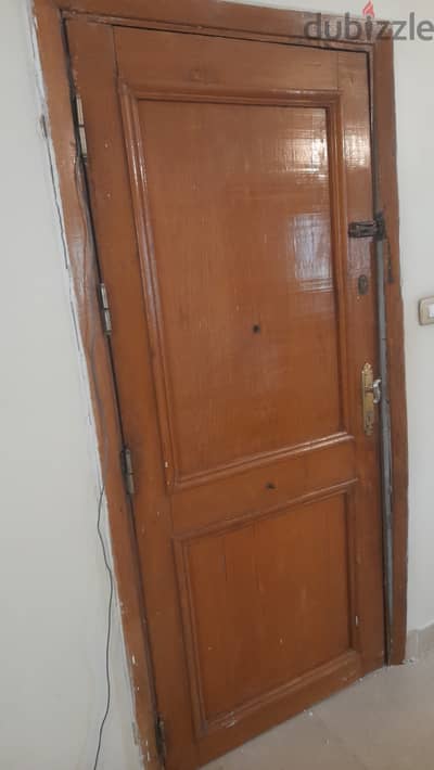 باب شقة بالحلق