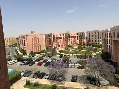 للايجار في مدينة الرحاب في المرحله التانيه بجوار جميع الخدمات شقه ١٢٣ متر  طابق رابع