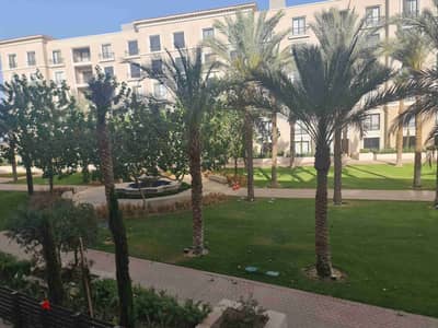 شقة ١٤٩م للايجار  بالمطبخ والتكيفات بفالج ويست زايد.