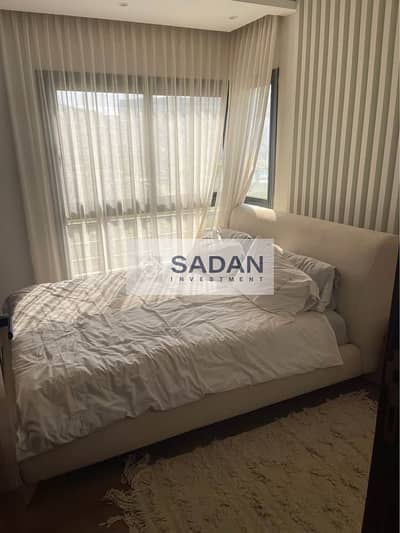 بنتهاوس للبيع متشطب بالتكييفات استلام فوري بخصم 30 % في التجمع الخامس في الجولدن سكوير علي التسعين الشمالي مباشرة                                    .