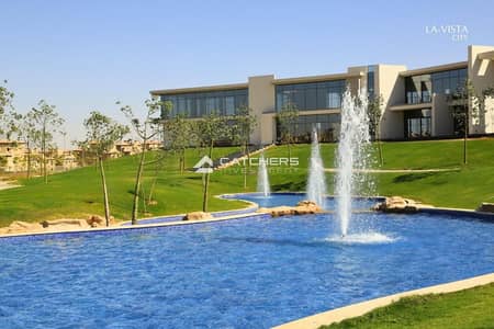 فيلا بخصم كاش مميز او بالتقسيط على 10 سنين استلام فوري متشطبة بالكامل lavista city