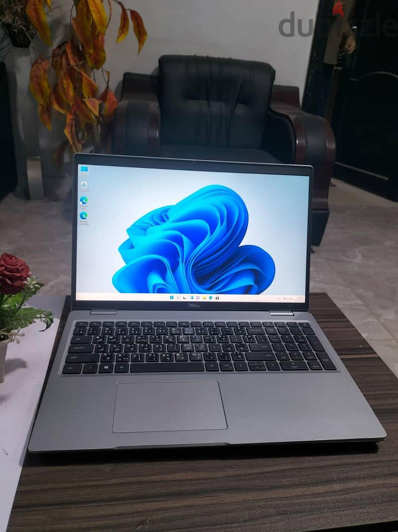  Dell Precision 3561  4