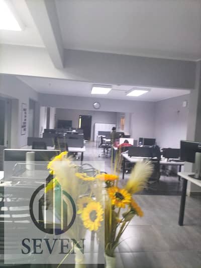 Administrative office for rent, 300 m², officially licensed, in the heart of New Maadi.