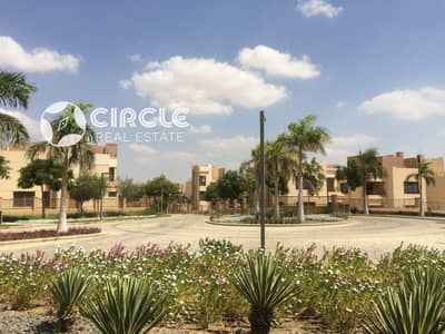 شقة ٢٢٠م بحديقة ١٨٢م بموقع متميز ٣ غرف نوم للبيع في موقع متميز آلما الشيخ زايد Alma Sheikh Zayed