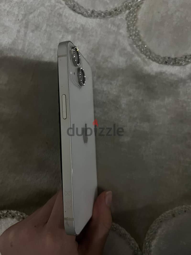 iPhone 13 3