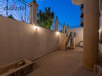 شقة للبيع في مدينة الشروق في المنطقة الثانية - المجاورة الاولي