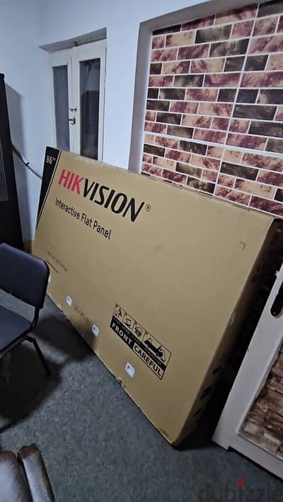 شاشه تفاعليه hikvision بحجم ٨٦ بوصه