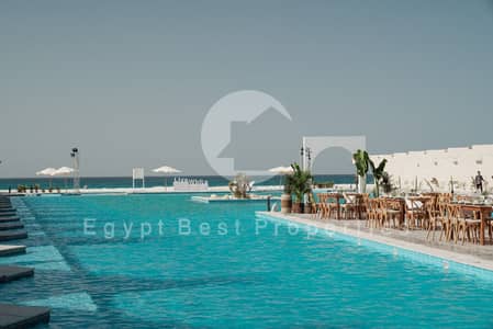 دوبلكس فاخر 4 غرف نوم، استلام فوري _ بإطلالة على اللاجون والبحر، تقسيط حتى 5 سنوات، تشطيب كامل + تكييفات في دايركشن وايت راس الحكمة
