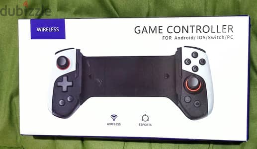 Wireless mobile game controller