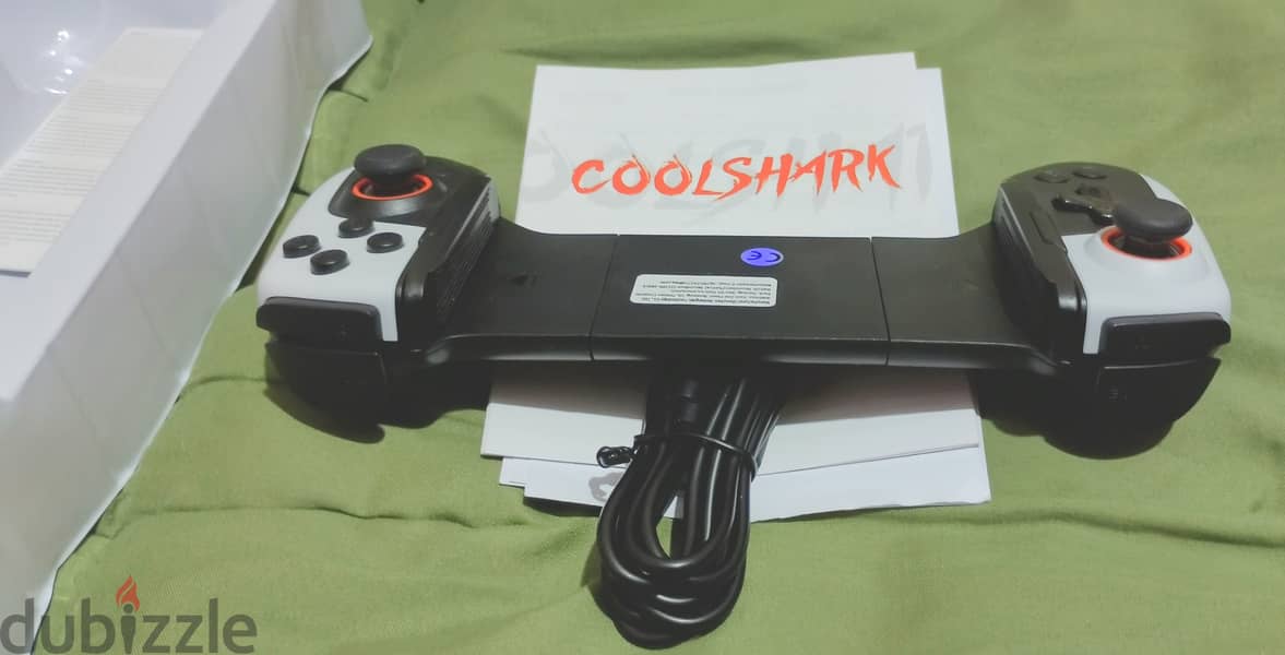 Wireless mobile game controller 4