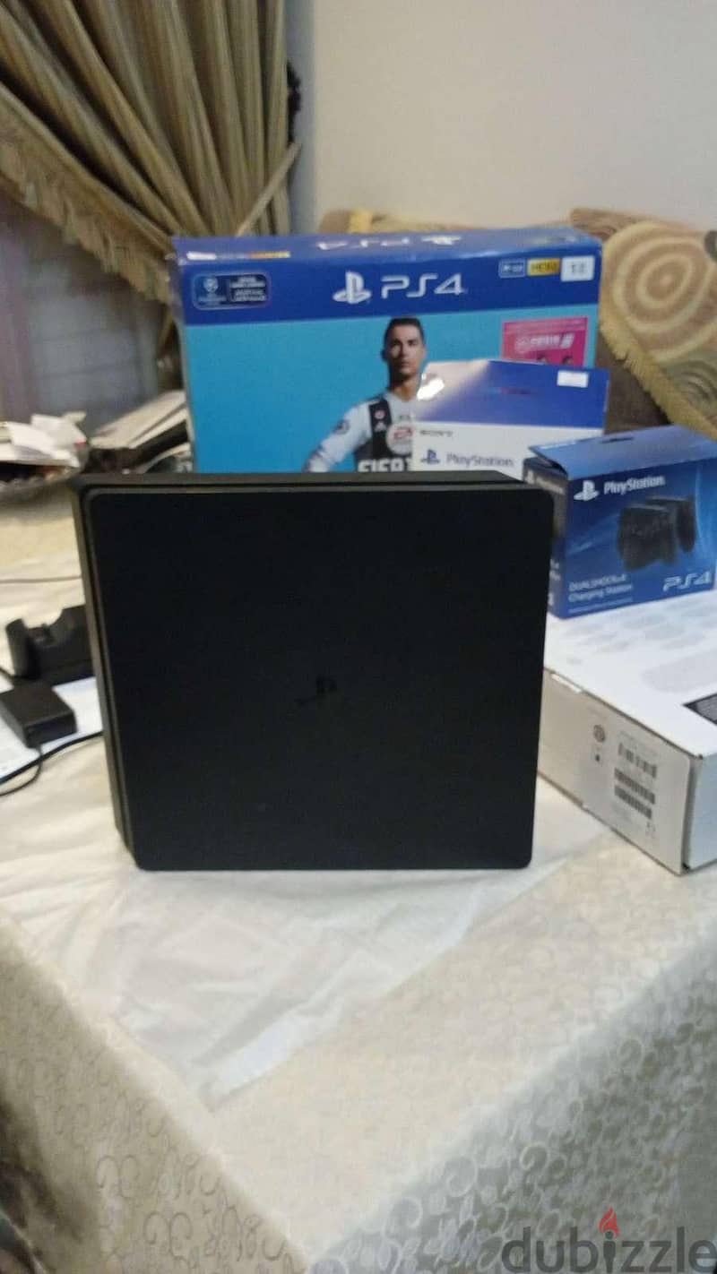 Playstation 4 slim 3