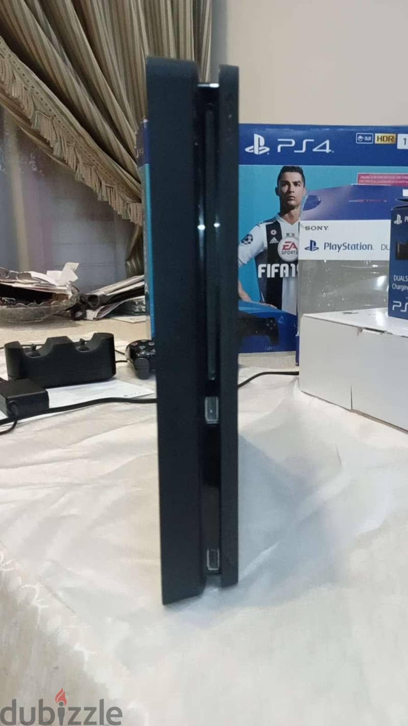 Playstation 4 slim 6