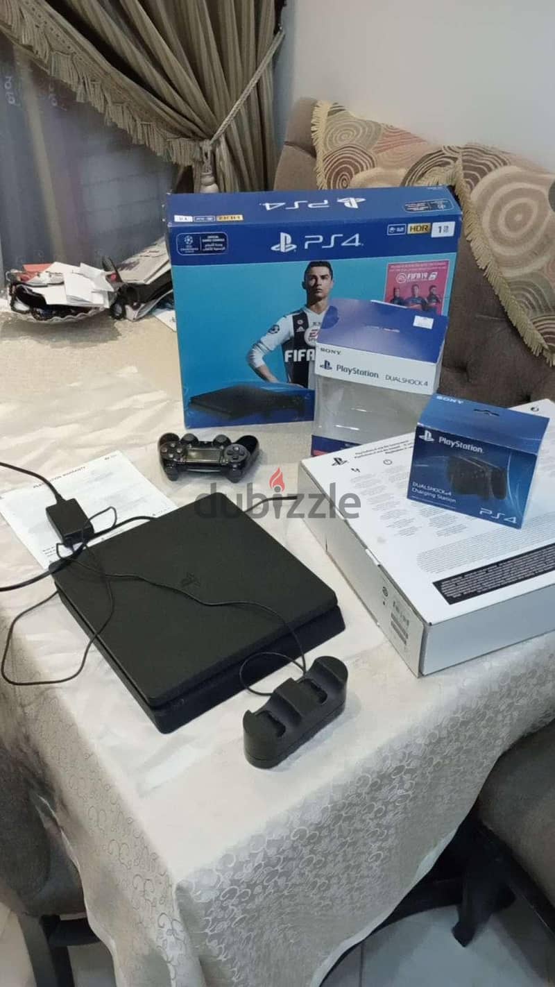 Playstation 4 slim 8