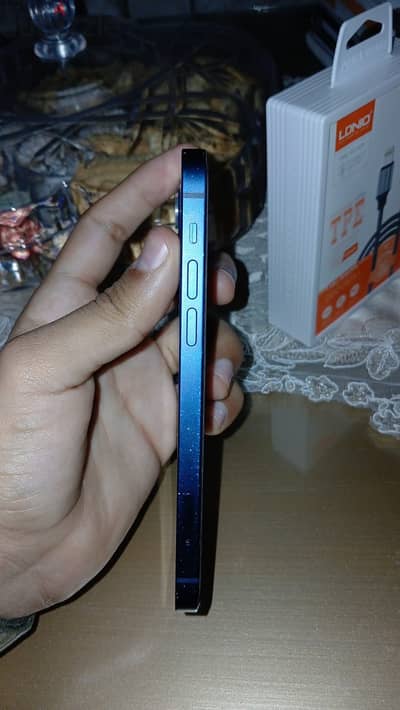ايفون 12