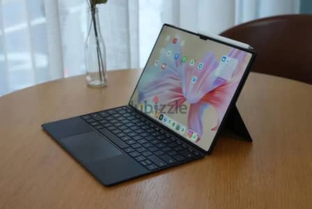Huawei MatePad 13.2 (256G/12G RAM) بحالة ممتازة + كامل كيبورد والقلم