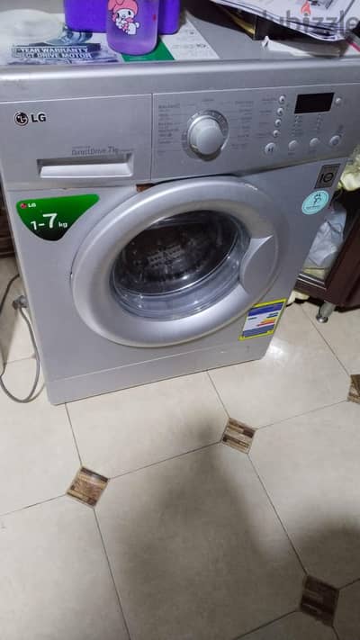بوردة غسالة lg 7 kg مستعملة بالضمان وعلي التجربة