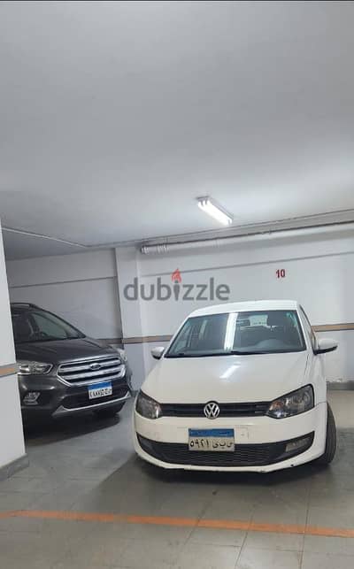 باكية جراج