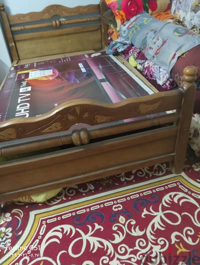 سرير خشب زان للبيع سرير ١٢٠ خشب زان شمعدان