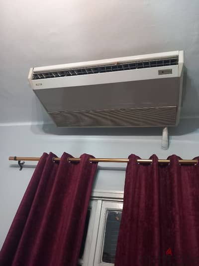 يورك اسبليت بحاله فوق الممتازه
