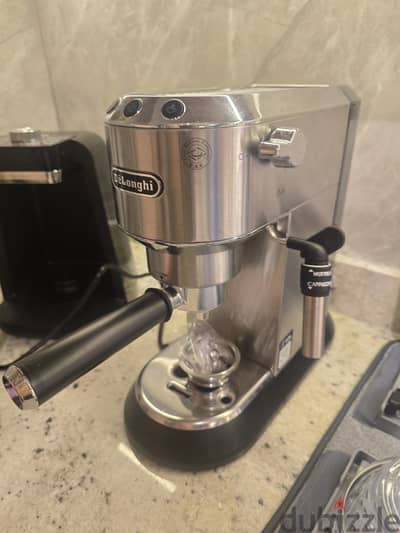 Delonghi Dedica EC685 ماكينة قهوة