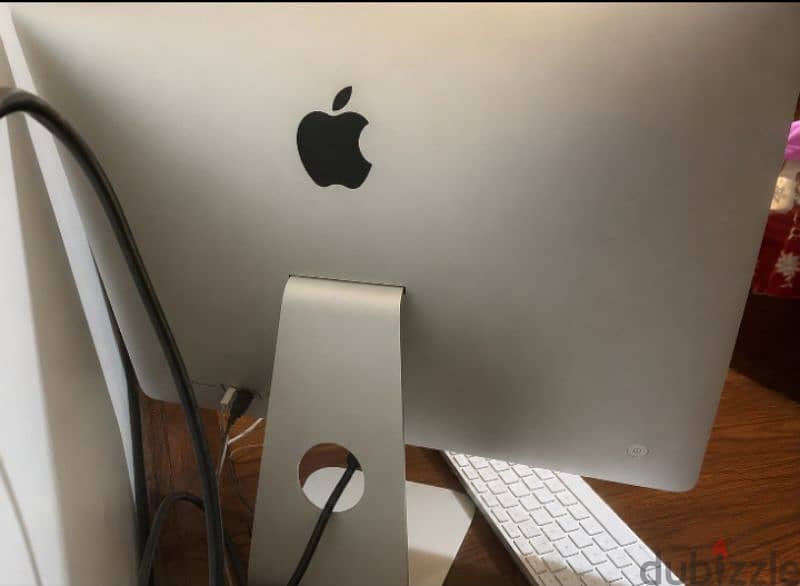 iMac 21.5-inch Late 2015 1