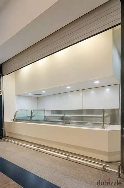 Shop 400 sqm for rent on 26th July Street, Zamalek, with a restaurant and café license for rent