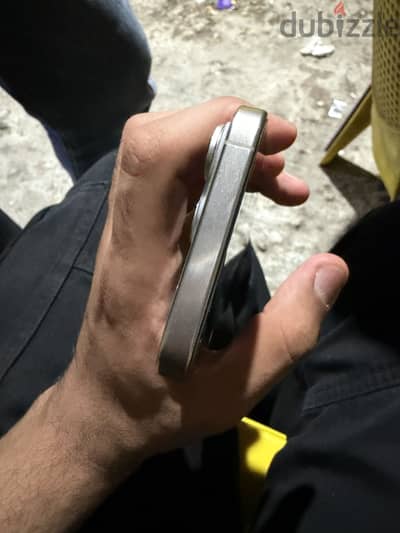 iPhone 15 pro max 256 giga B86%