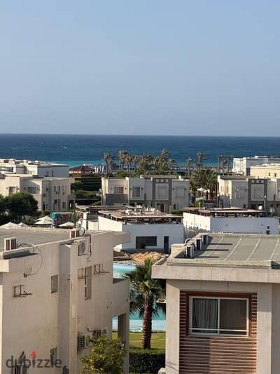 Chalet with sea and lake views for summer vacation in Amwaj North Coast Village