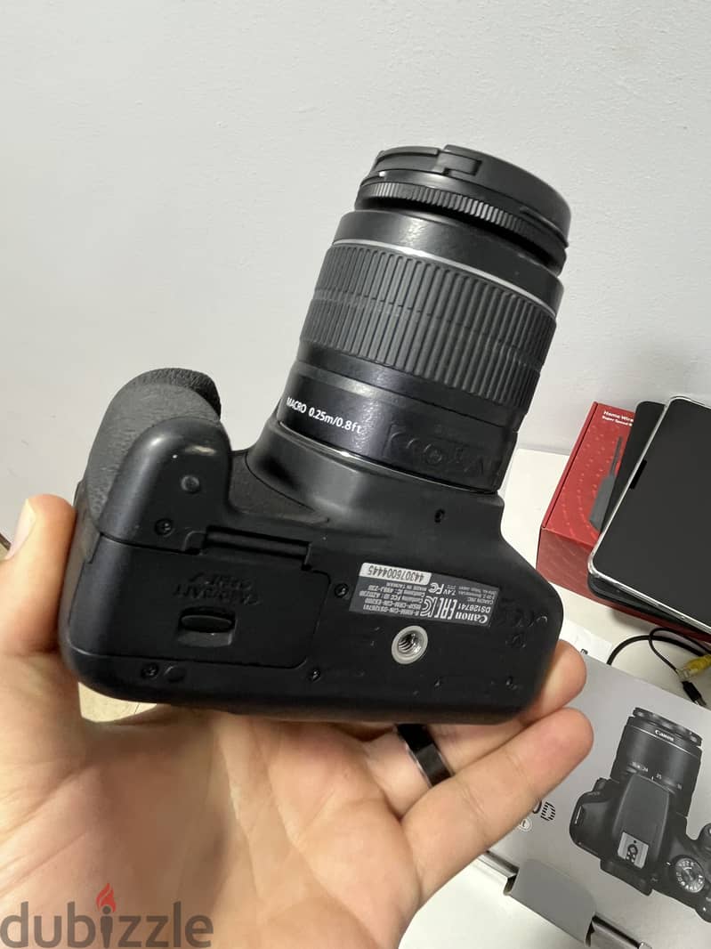 Canon 2000 D 2