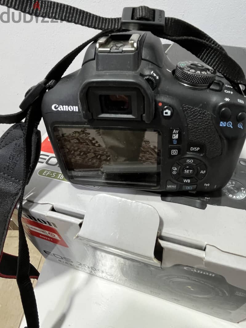 Canon 2000 D 4