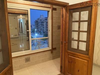 سكن او مشروع  في المعراج العلوي امام المدرسه الفرنسية