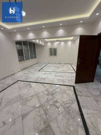 Ground floor office with private entrance, 180 sq m, for rent in the Arab League Street area, Mohandessin.