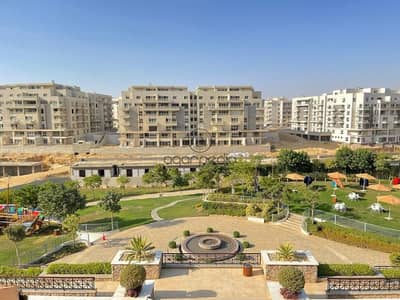 فرصة بـ 10 مليون | آي فيلا بحديقة للبيع في ماونتن فيو آي سيتي (Club Park)