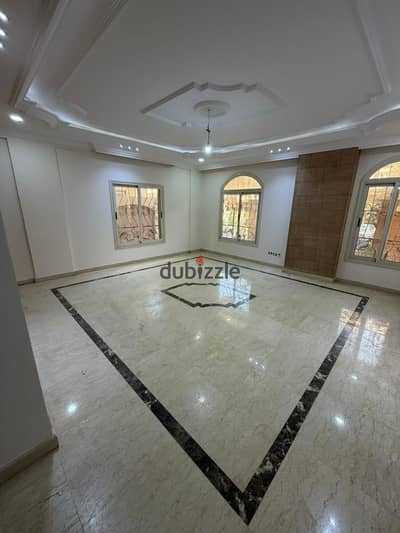 شقة للايجار التجمع اسكان الجامعه الامريكيه بالقرب من بوينت 90