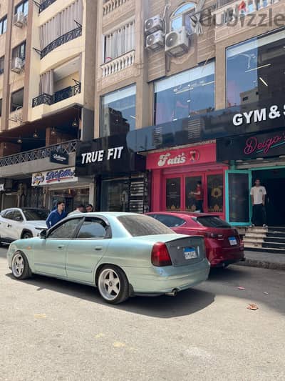 للبيع