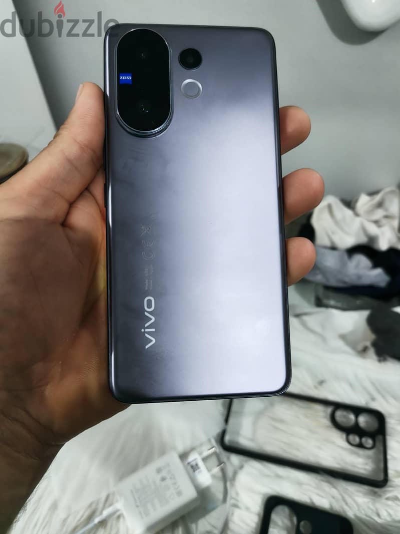 Vivo V 60 1