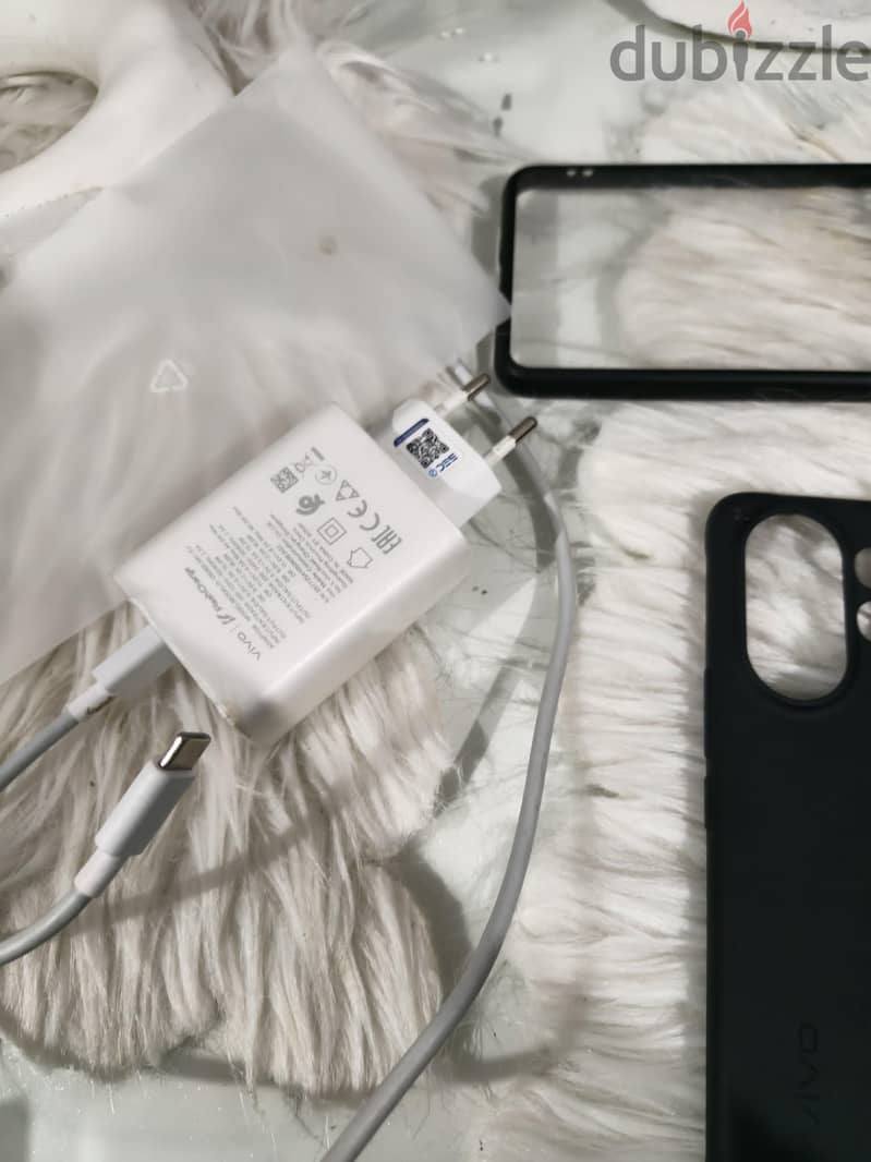 Vivo V 60 3