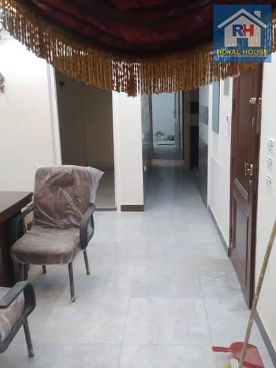 120 sq m apartment for sale on a side street off Zahraa Street, near Halawa Zaman Cafe, Ain Shams.