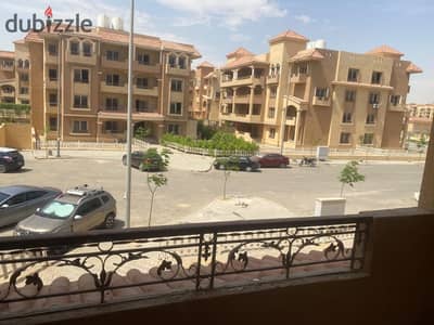 شقة مميزة للايجار فى كمبوند الخمائل الشيخ زايد 165م