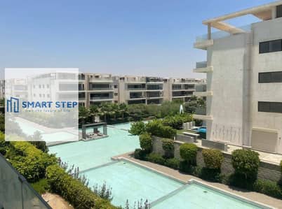 شقة للبيع مفروشه باقل سعر في الماركت في كمبوند ليك فيو ريزيدنس Lake View Residence