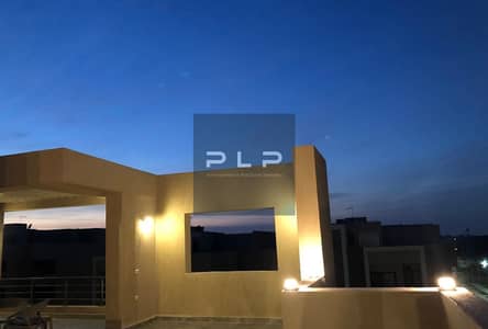شقة برووف 180م ريسيل جاهزة بالتكييفات للبيع بالتقسيط في فيفث سكوير التجمع الخامس Fifth Square New Cairo El-Marrasem