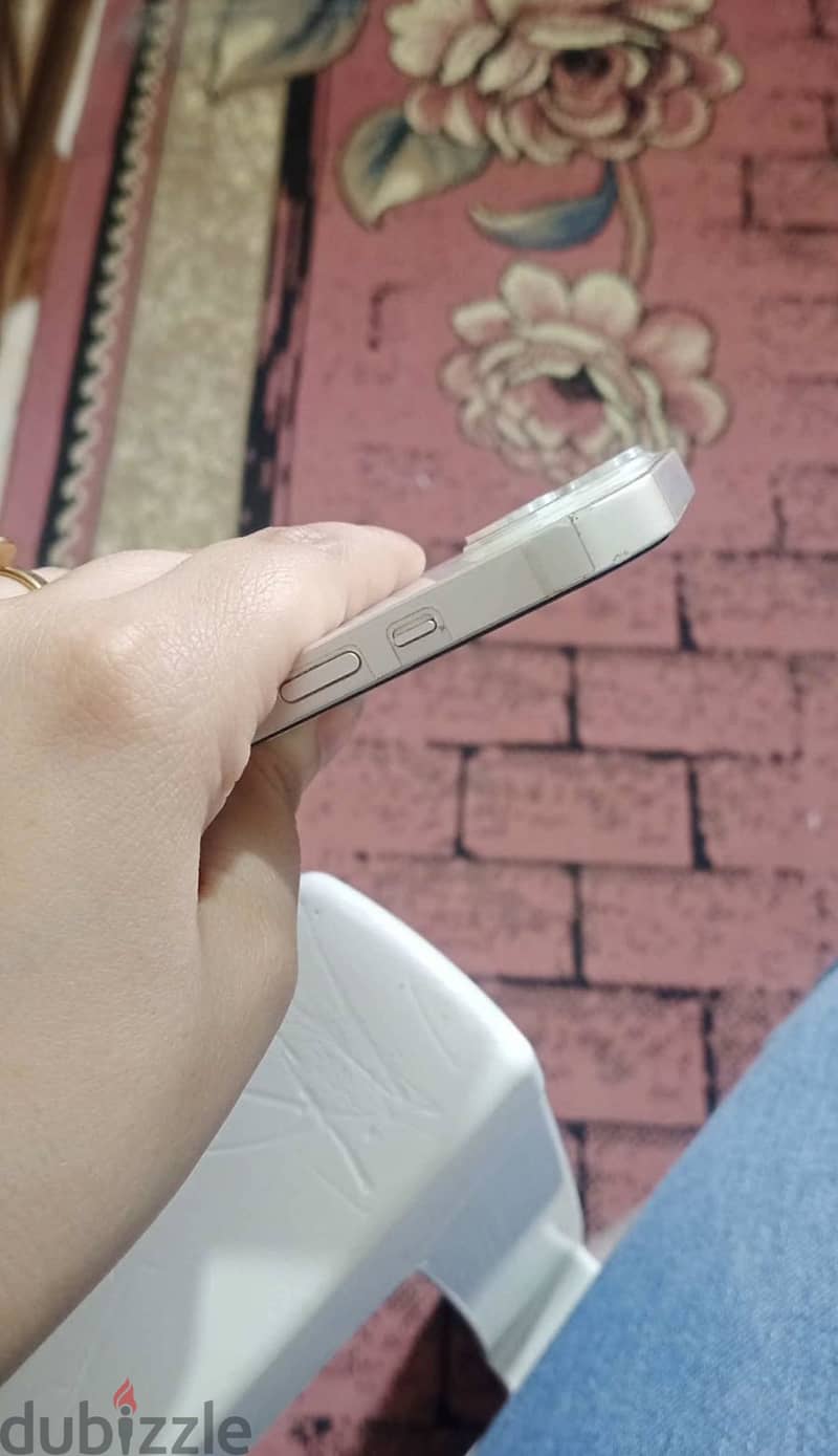 iPhone 13 3