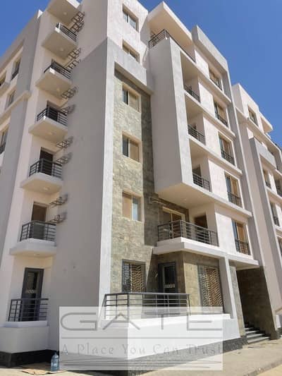 A bargain-priced, fully finished apartment in HDP West View compound in the heart of Sheikh Zayed, next to Belle compound in Emaar.