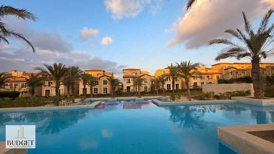 Townhouse in La Vista City, New Administrative Capital, R4, with convenient installments and a 10% down payment.