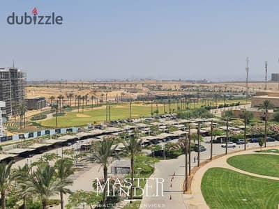 شقه للبيع تطل علي مساحات خضراء و علي اقساط حتي 2029 فى ابتاون كايرو المقطم من اعمار مصر