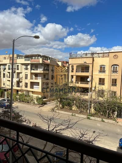 شقة للبيع في الشيخ زايد الحي السابع الجمان 3  فرصة مميزة للسكن الراقي في واحدة من أفضل مناطق الشيخ زايد موقع هادئ وقريب من جميع الخدمات والمحاور الرئي