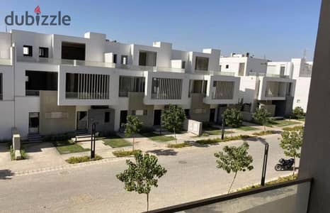 تاون هاوس بموقع مميز في Joulz جولز امام نيو جيزة مباشرة